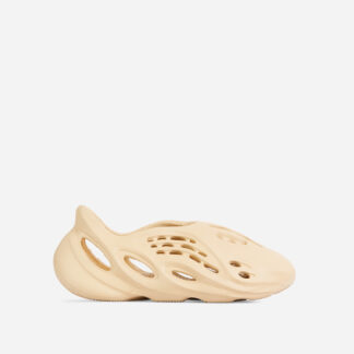 Super-Bass Cut Out Detail Slip On In Cream Rubber, Nude