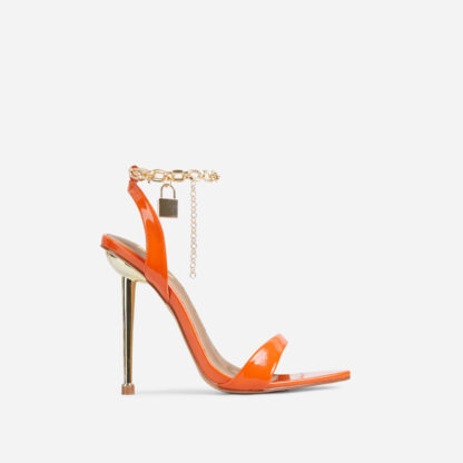 Front-Row Chain Padlock Detail Pointed Toe Metallic Heel In Orange Patent, Orange