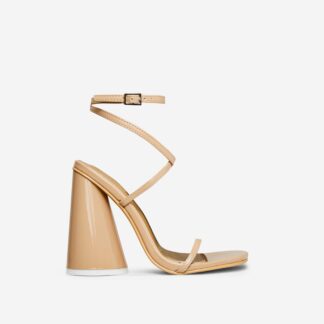 Wild-Side Wide Fit Cross Strap Open Toe Round Statement Block Heel In Nude Patent, Brown